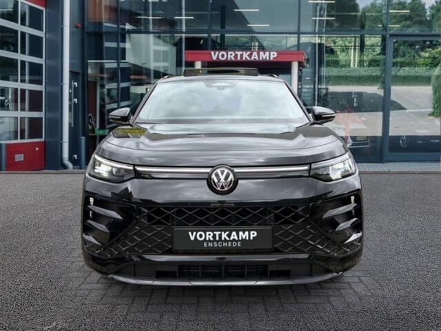 Volkswagen Tayron 1.5 eTSI R-LINE 7PERS. TREKHAAK/LEDER/CAMERA/PANO-DAK/ELEK-KLEP/ACC/HUD/STOELVERW