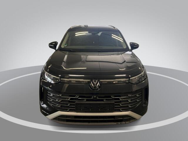 Volkswagen Tayron 1.5 eHybrid 204pk DSG Elegance · 360 Camera · Inklap. Trekhaak · Matrix LED · Stuur- & Stoelverwarming + Massage · Dodehoeksensor · Elek. Achterklep ·