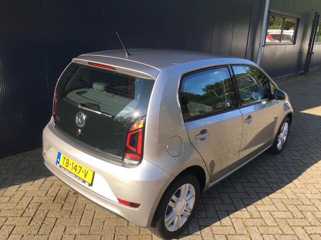 Volkswagen UP! 1.0 BMT high up!