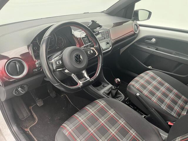 Volkswagen UP! 1.0 TSi GTI | Cruise Control | Climate Control | bluetooth | Stoelverwarming | 18 Inch | 86.557 Km!!