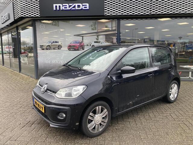 Volkswagen UP! 1.0 BMT high up! , Clima, Cruise, Camera, PDC, LMV 15 Inch, Stoelverwarming, All Season
