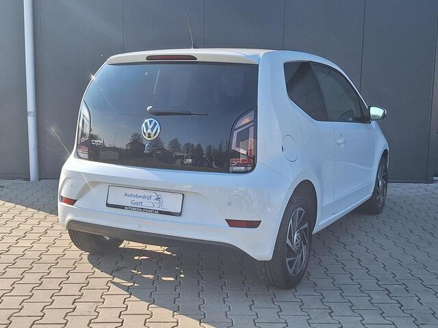 Volkswagen UP! 1.0 BMT high up! Heel Veel Opties! - CruiseControl - App-verbinding