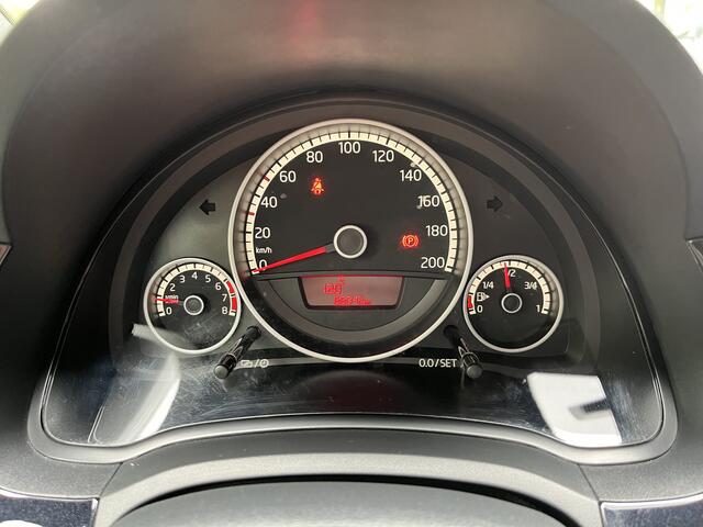 Volkswagen UP! 1.0 BMT move up! | BLUETOOTH | NAVIGATIE | AIRCO | STOELVERWARMING