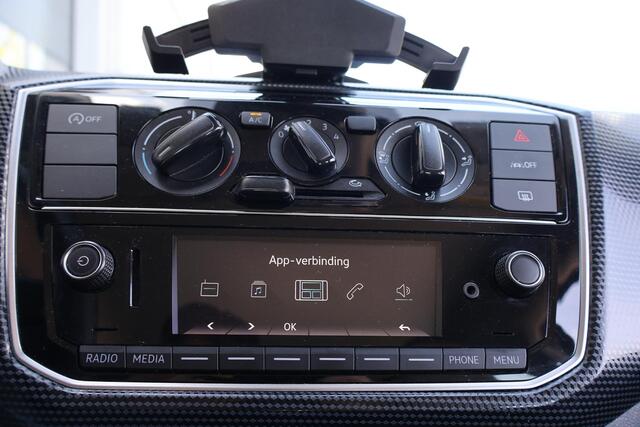 Volkswagen UP! 1.0 Airco | Carplay | DAB Radio | Start/Stop | NAP | Volledig Onderh. | Nette Auto