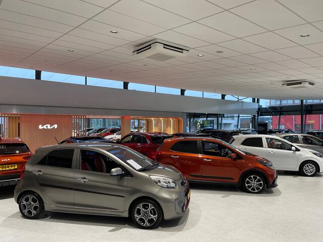 Volkswagen UP! 1.0 BMT high up! - NL Auto - Parkeersensoren - Airco - Cruise control - LM Velgen - Dealer onderhouden - 12 maanden Bovag garantie