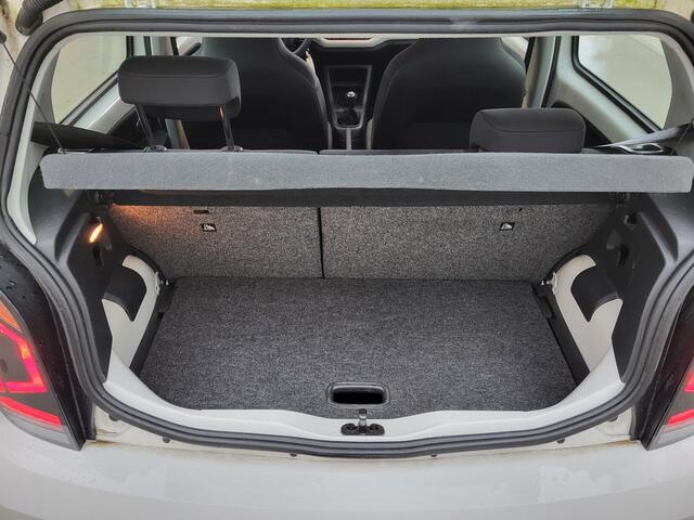 Volkswagen UP! 1.0 BMT move up! | Verwacht | PDC | Cruise | 4-seizoen banden |