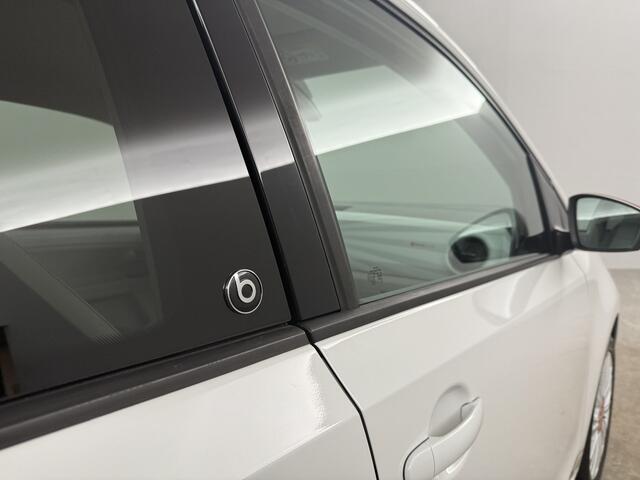 Volkswagen UP! Up 1.0 Beats-Audio Airco Cruise LED Parkeersensoren 16"LMV
