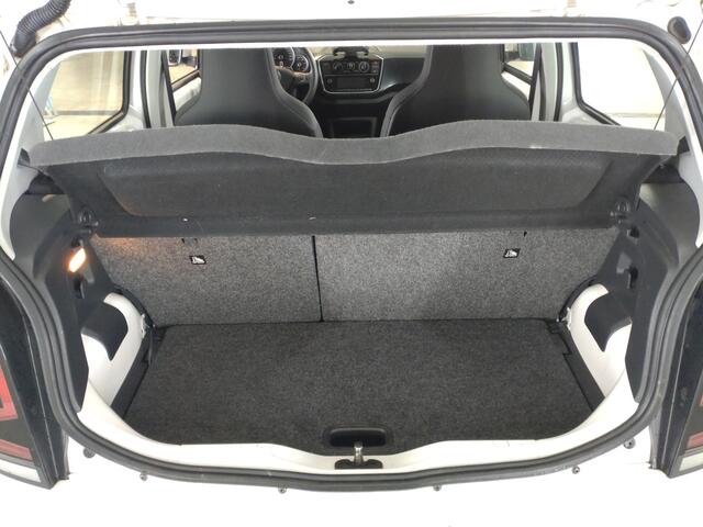Volkswagen UP! 1.0 BMT move up! | Verwacht | PDC | Cruise | 4-seizoen banden |