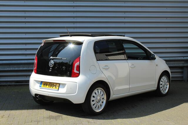 Volkswagen UP! 1.0 75pk high up! NL-Auto NAP Panoramadak Fender Airco Carplay Stoelverwarming CPV El. Ramen