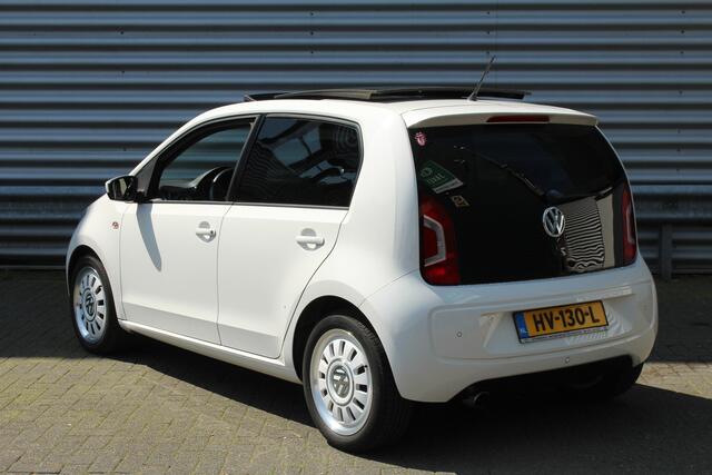 Volkswagen UP! 1.0 75pk high up! NL-Auto NAP Panoramadak Fender Airco Carplay Stoelverwarming CPV El. Ramen
