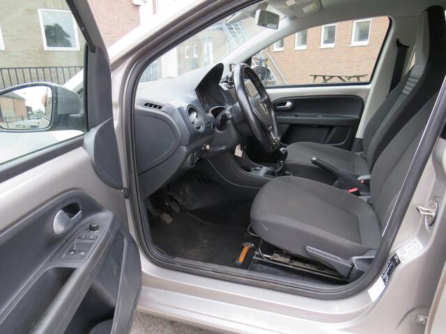 Volkswagen UP! 1.0 BMT move up! Executive Comfort * Rijklaarprijs incl. garantie * Camera * Parkeersensoren * DAB+ * Airco