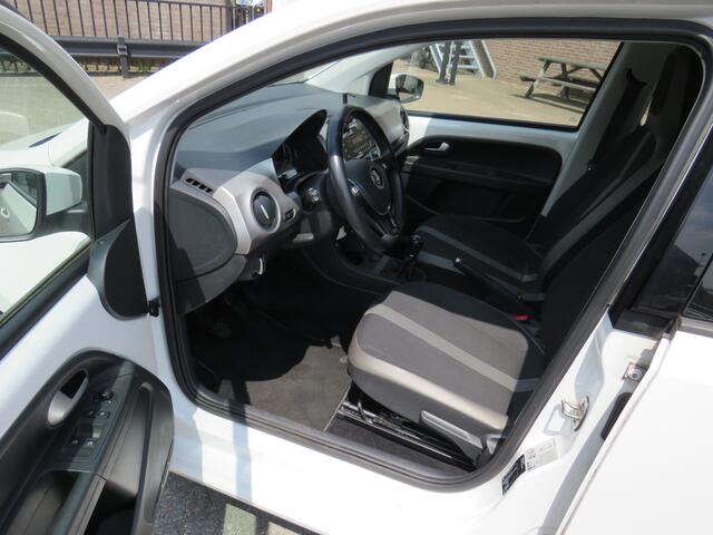 Volkswagen UP! 1.0 BMT high up! Executive * Rijklaarprijs incl. garantie * Clima * Stoelverwarming * Parkeersensoren * DAB+
