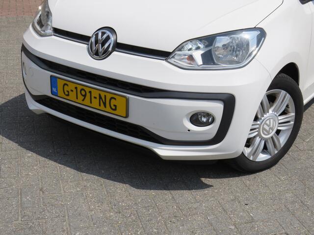 Volkswagen UP! 1.0 BMT high up! Executive * Rijklaarprijs incl. garantie * Clima * Stoelverwarming * Parkeersensoren * DAB+