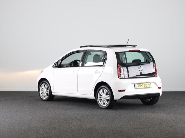Volkswagen UP! 1.0 BMT high up! | Schuif/Kantel dak | Parkeer Sensoren achter | Achteruitrij Camera | Navigatie via App |