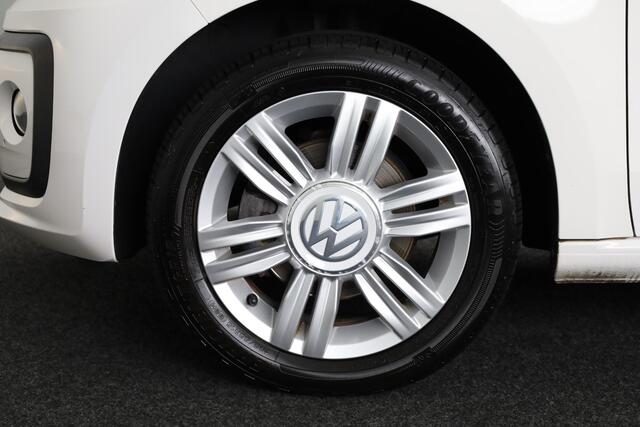 Volkswagen UP! 1.0 BMT high up! | Schuif/Kantel dak | Parkeer Sensoren achter | Achteruitrij Camera | Navigatie via App |