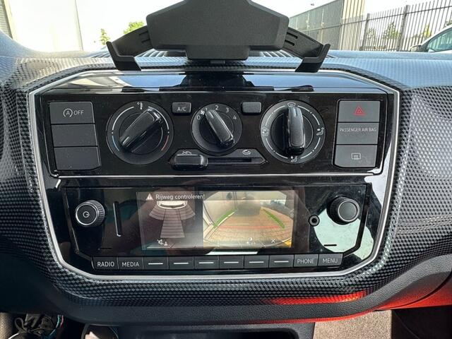 Volkswagen UP! 1.0 BMT move up! Navi | Cruise | Camera | PDC | 1e eig | NL auto
