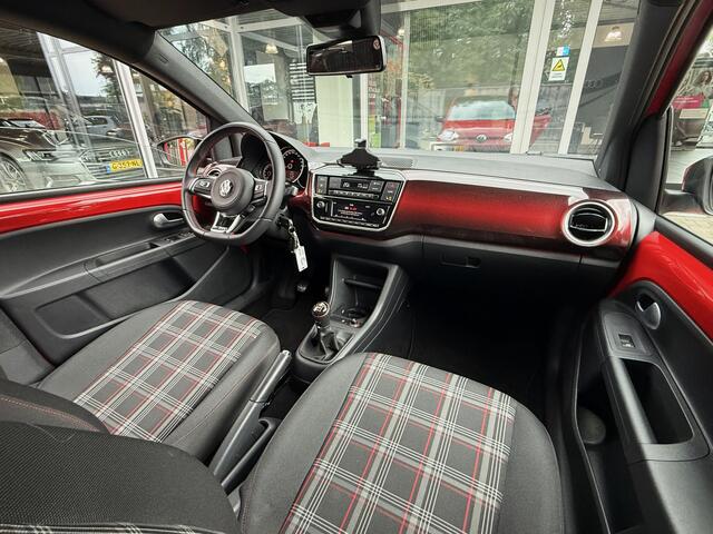 Volkswagen UP! 1.0 TSI GTI 116PK *!* NAVI/ BEATS/ STOELVERW/ PDC/ PRIVACY GLAS *!*
