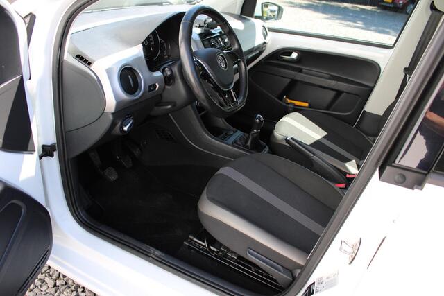 Volkswagen UP! 1.0 BMT high up! Bluetooth, Parkeersensoren, LM-Velgen en Keurig onderhouden!