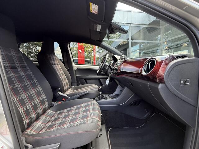 Volkswagen UP! 1.0 TSI GTI 116PK *!* NAVI/ BEATS/ 17 INCH/ CRUISE/ STOELVERWARMING *!*