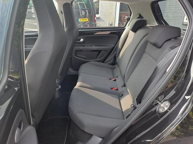 Volkswagen UP! 1.0 BMT take up! LED, Radio, Airco,