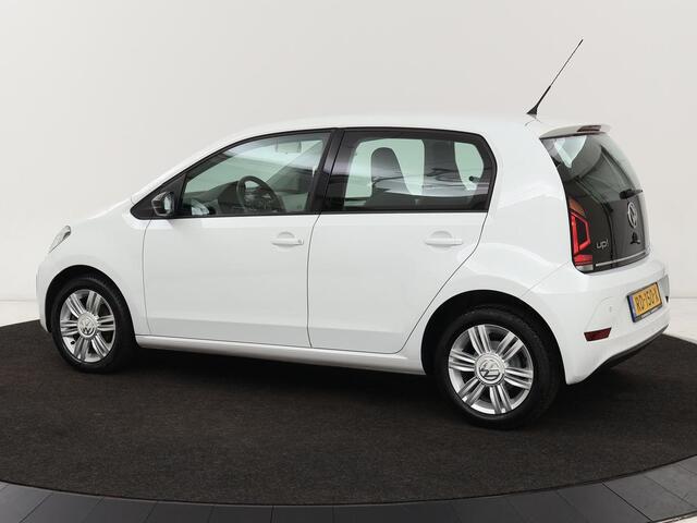 Volkswagen UP! 1.0 BMT high up! | Cruise control | Airco | Bleutooth | LMV 15 inch | Parkeersensoren achter | Radio | LED dagrijverlichting