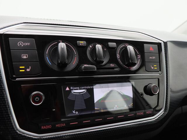 Volkswagen UP! 1.0 | Airco | Stoelverwarming | Cruise Control | Camera | 52.263 Km!!