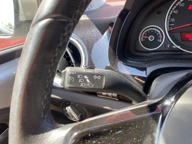 Volkswagen UP! 1.0 high up! BlueMotion CRUISE / PDC / AIRCO / NAVI / BLUETOOTH / LMV