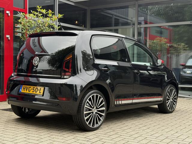 Volkswagen UP! 1.0 75PK *!* HIGH UP *!* PANODAK/ BEATS/ CRUISE/ 17 INCH/ STOELVERWARMING *!*