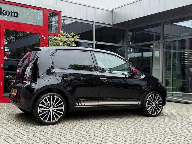 Volkswagen UP! 1.0 75PK *!* HIGH UP *!* PANODAK/ BEATS/ CRUISE/ 17 INCH/ STOELVERWARMING *!*