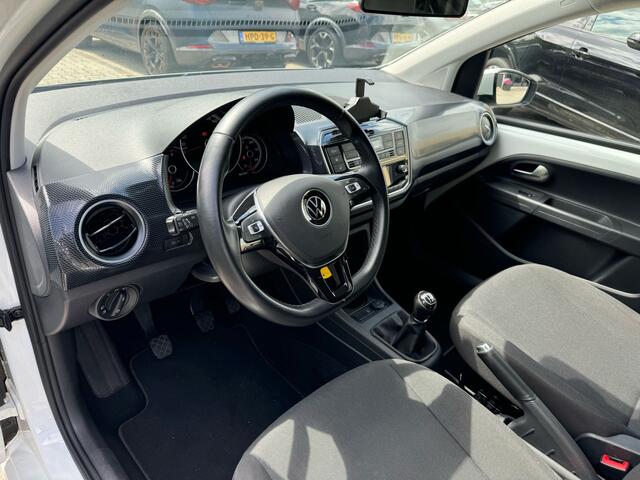 Volkswagen UP! 1.0 camera, cruise, stoelverw, airco