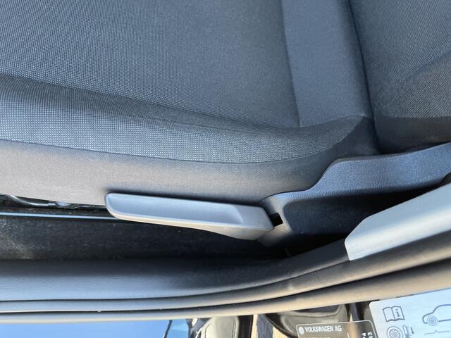 Volkswagen UP! 1.0 BMT move up! / 5 DEURS/ AIRCO/ BLUETOOTH/ AUTO-VERLICHT./ USB/ START-STOP/ ZEER ZUINIG/ DAB