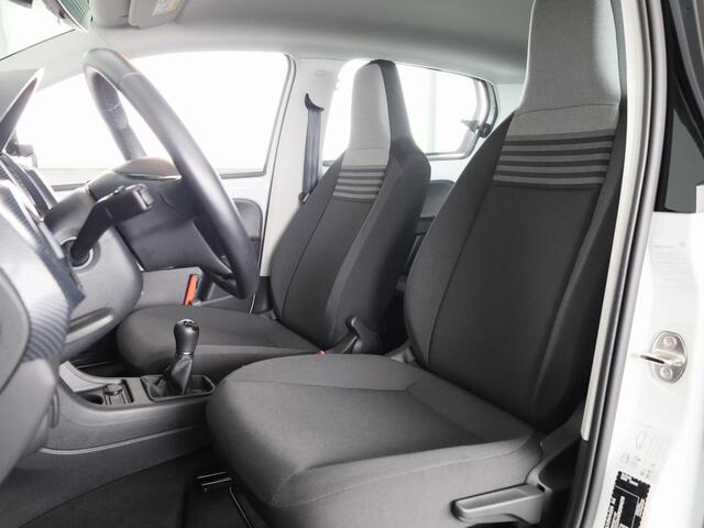 Volkswagen UP! 1.0 65PK | Verlengde garantie | ECC Airco | Parkeersensoren | Cruise control | Camera