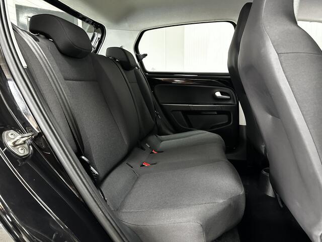 Volkswagen UP! 1.0 BMT move up!/ 5-Drs/ DAB+/ Maps + More/ Airco/ C.V. Afstand Elek. pakket/ Isofix/ Bluetooth/ AUX & USB/ Regensensor/ LED Dagrijverl.