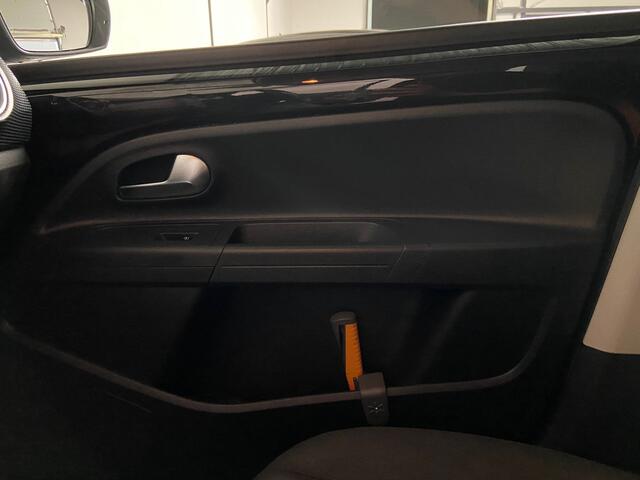 Volkswagen UP! 1.0 BMT move up!