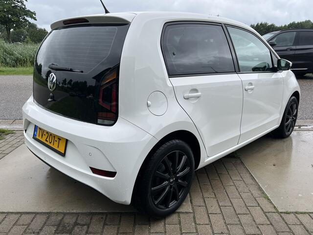 Volkswagen UP! 1.0 BMT move up! / Cruise / Parkeersensoren / 15' Velgen / Airco /