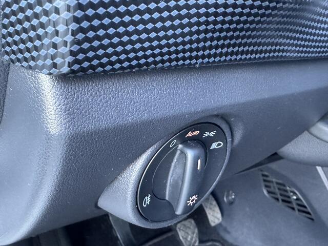 Volkswagen UP! 1.0 BMT 60pk move up! Airco DAB Elektrische Spiegels LMV
