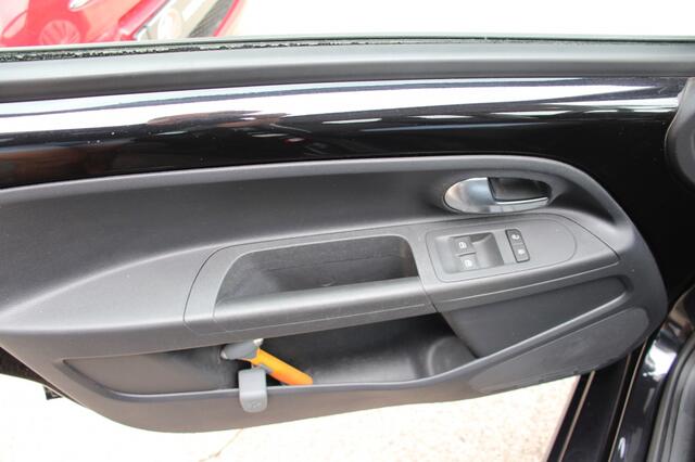Volkswagen UP! 1.0 move up! BlueM.