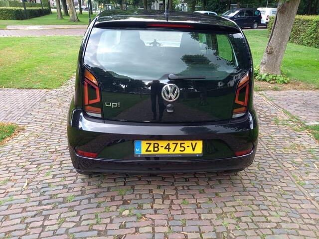 Volkswagen UP! 1.0 BMT move up!
