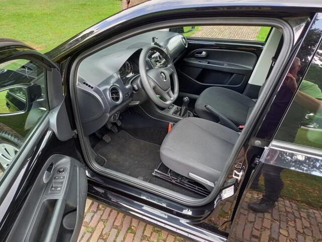 Volkswagen UP! 1.0 BMT move up!