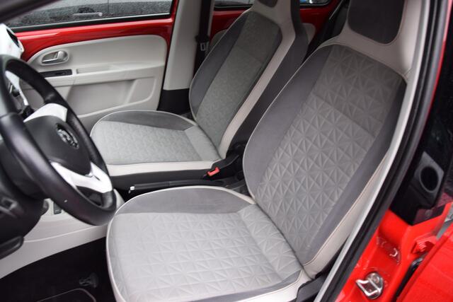 Volkswagen UP! 1.0 BMT up! BEATS | Org. NL | BOVAG Garantie | 15'' Velgen | Airconditioning | Bluetooth Telefoonverbinding | LED Dagrijverlichting | Lage KM-Stand NAP! |