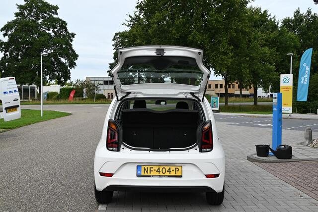 Volkswagen UP! 1.0 BMT move up!