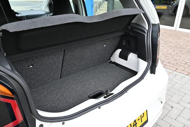 Volkswagen UP! 1.0 BMT move up!