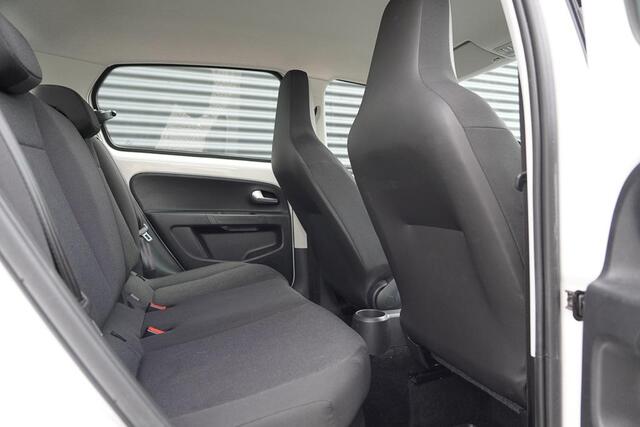 Volkswagen UP! 1.0 BMT move up! / Winterpack / 5Drs / Stoelverwarming / AppConnect