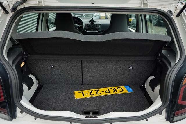 Volkswagen UP! 1.0 BMT move up! / Winterpack / 5Drs / Stoelverwarming / AppConnect
