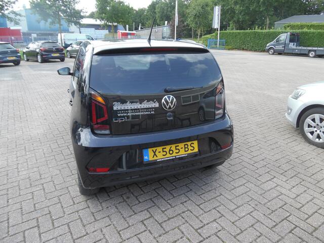 Volkswagen UP! 1.0 auto word nog mee gereden