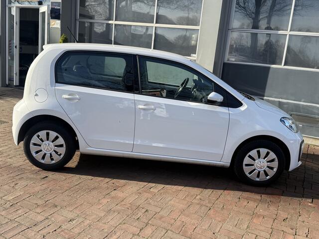 Volkswagen UP! 1.0 04-2023 26.000 KM Cruise,Camera,Pdc,Radio/cd 1e eigenaar !!