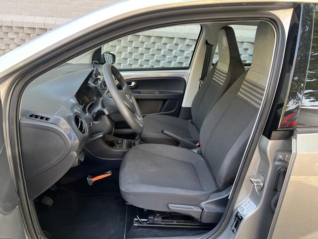 Volkswagen UP! 1.0 BMT 5deurs NL Auto slechts 18.000 km gereden!