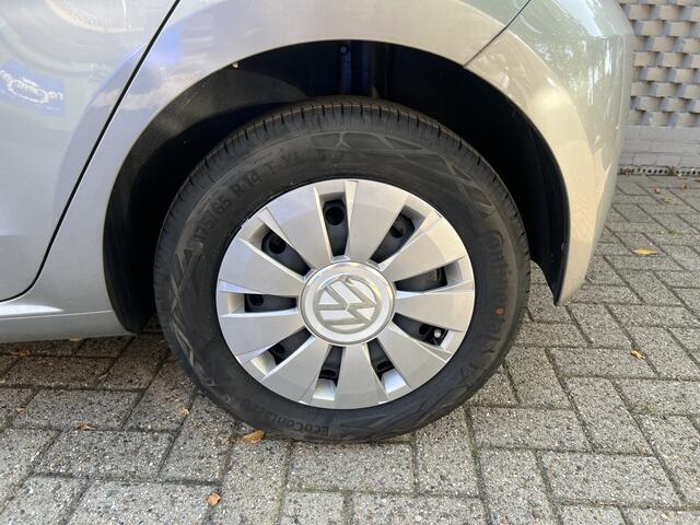 Volkswagen UP! 1.0 BMT 5deurs NL Auto slechts 18.000 km gereden!