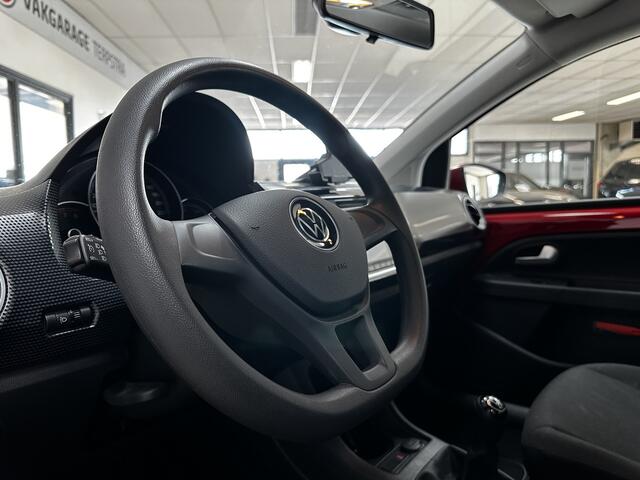 Volkswagen UP! 1.0 High Up/ Maps+More/ Camera/ Stoelverw./ DAB+/ Clima/ Cruise/ Bluetooth/ Diml.Auto/ Regensensor/ PDC Achter.