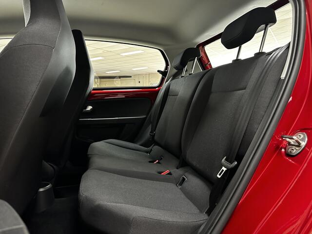 Volkswagen UP! 1.0 High Up/ Maps+More/ Camera/ Stoelverw./ DAB+/ Clima/ Cruise/ Bluetooth/ Diml.Auto/ Regensensor/ PDC Achter.